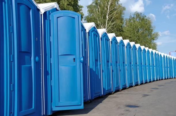 Portable Toilet Options We Offer in Terre Du Lac, MO